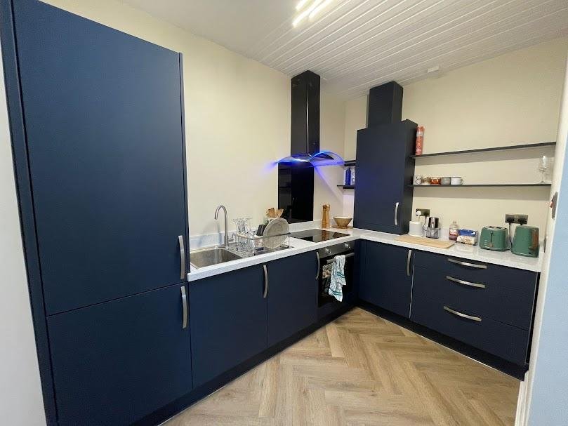Finished renovated kitchen with new units, LVT flooring and smooth ceiling, Marchmont flat, Edinburgh