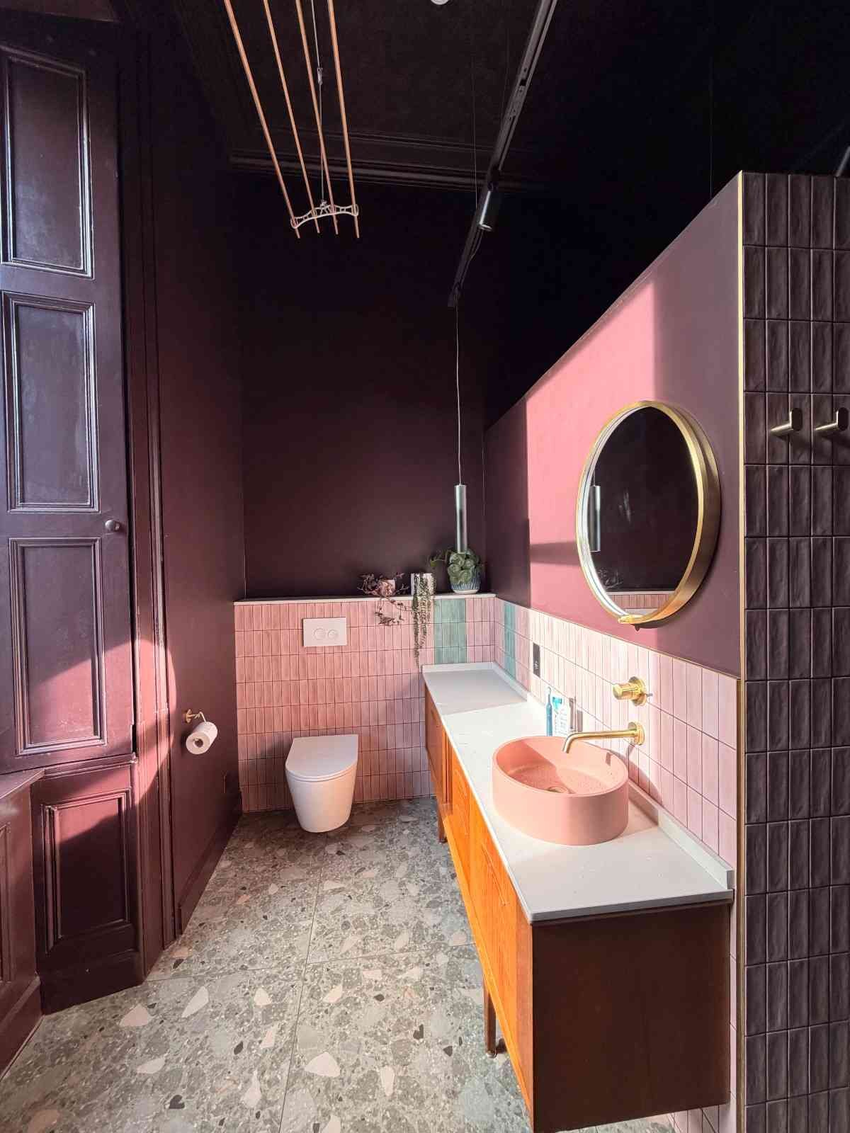 Bathroom fitting